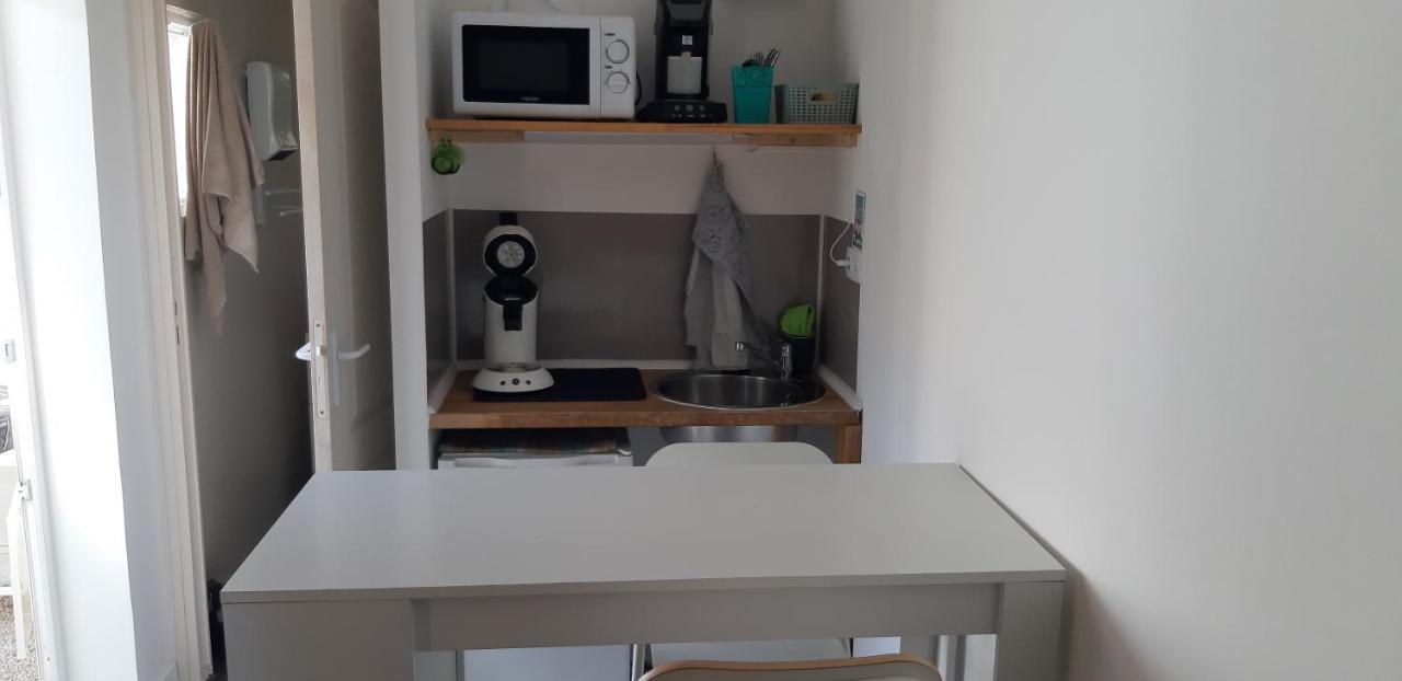 Petit Studio Independant Dans Jardin Avec Parking Et Portail Electrique Марсилия Екстериор снимка